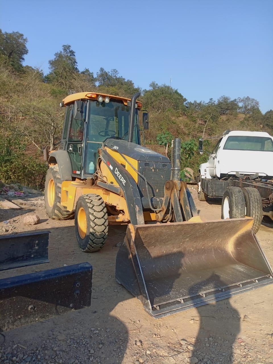 Retroexcavadora John Deere 310L